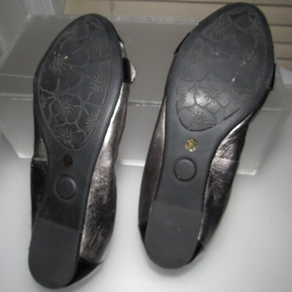 Liz & Co Cap-Toe Buckle Leather Ballet Flats Size 7.5M | Metallic Chic Feminine - Picture 7 of 8